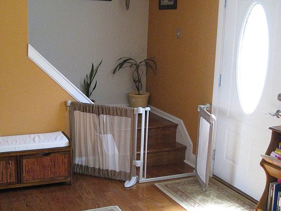 LR / Foyer