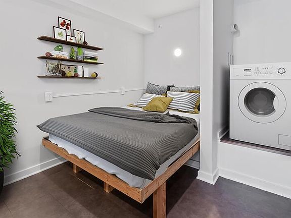 5th image of 5522 Troost Ave #219