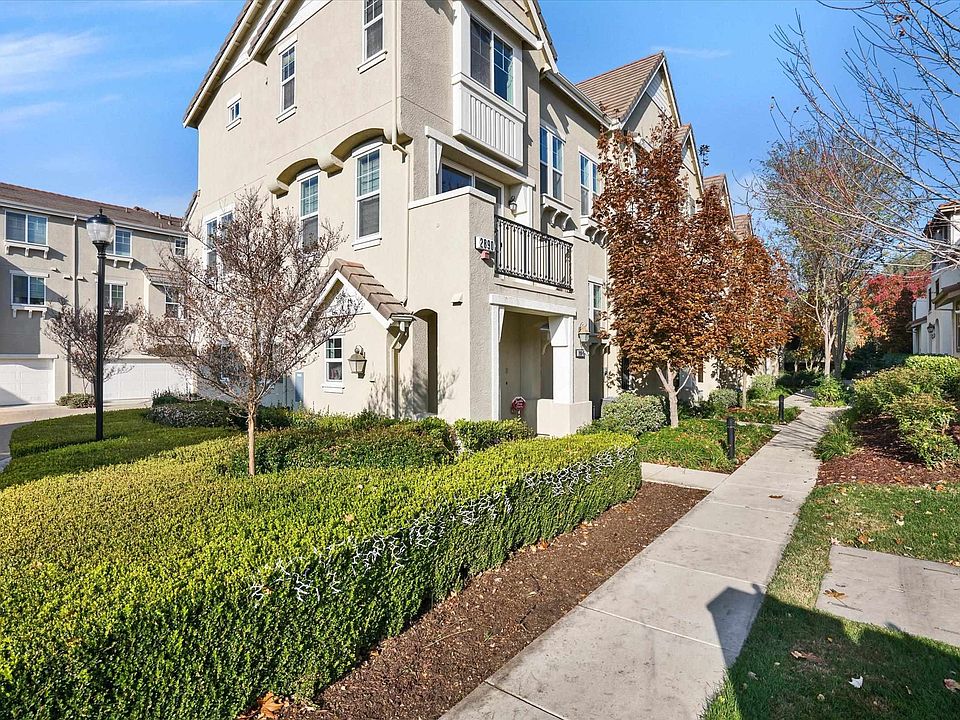 1st image of 2890 Kew Ave Unit 14