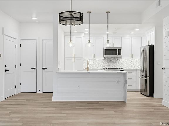 2nd image of 1308 SNOWBERRY Lane #104