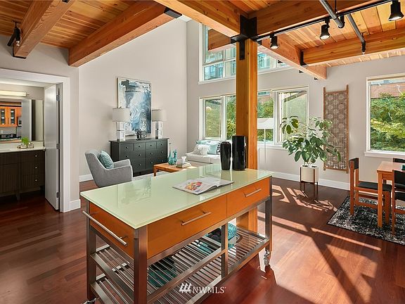 2nd image of 530 Broadway Avenue E #221