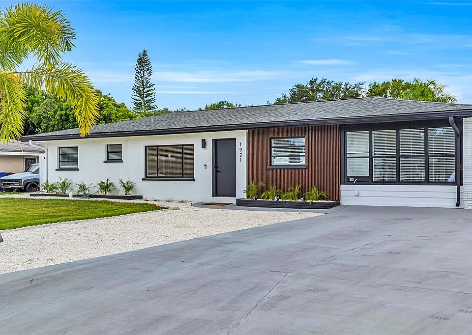 1921 Fern Ave