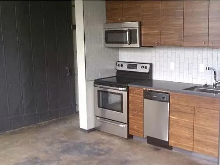 415 Oliver Hill Way — Photo 29