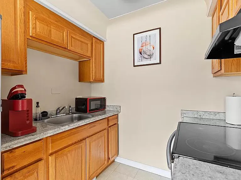 Clinton Township Apartments — Photo 3