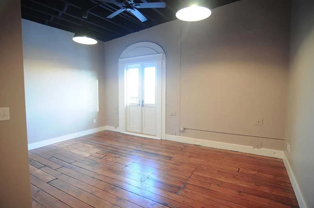 Family room - 36 S 3rd St #E