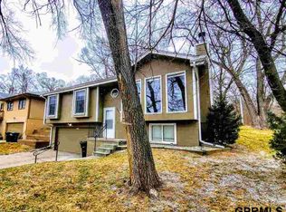 6029 S 44th St, Omaha, NE 68107