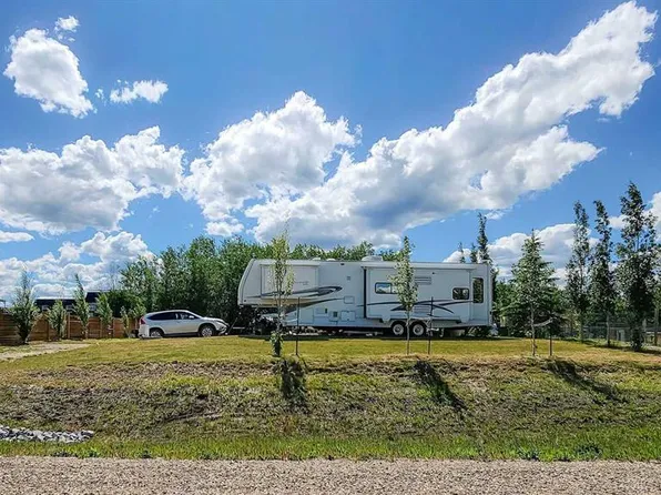 15 Horse Shoe Ln, White Sands, AB T0C 3B0