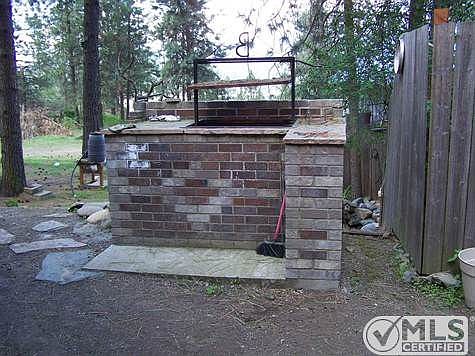Custom-Brick-BBQ