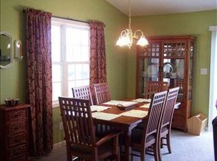 111 Foxtrail Dr, Hubert, NC 28539