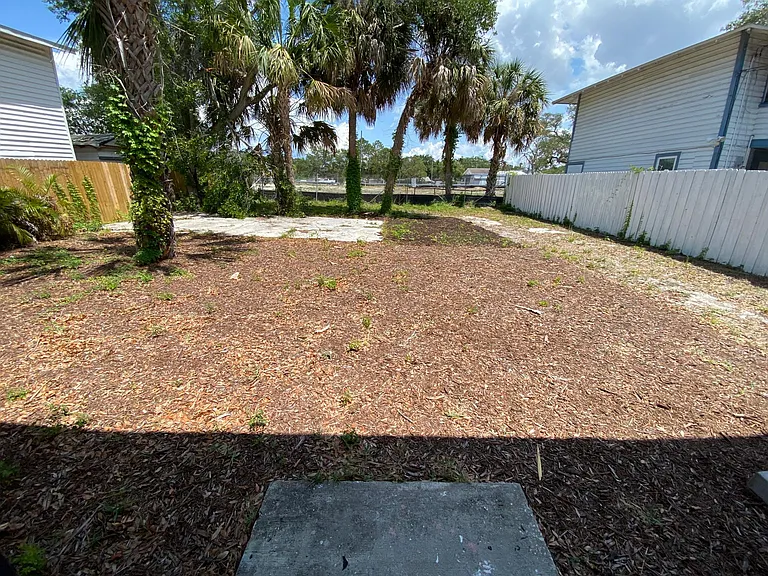 1101 N Garden Ave — Photo 17