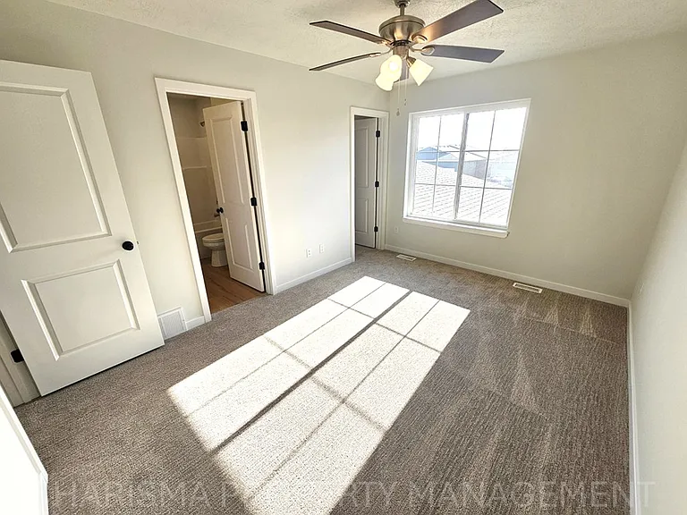 Tunis Drive Townhomes — Photo 25