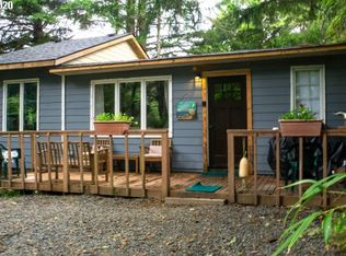 15 NE Keene Ave, Depoe Bay, OR 97341