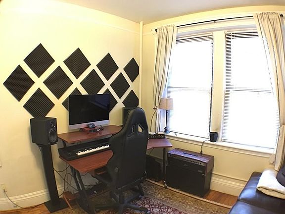 5th image of 51 Park Dr APT 12A