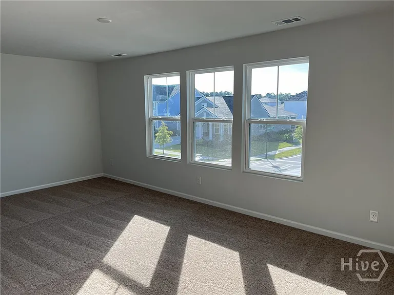 609 Longleaf Dr — Photo 24