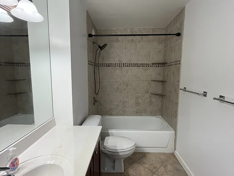 211 E Ohio St #1814 — Photo 9