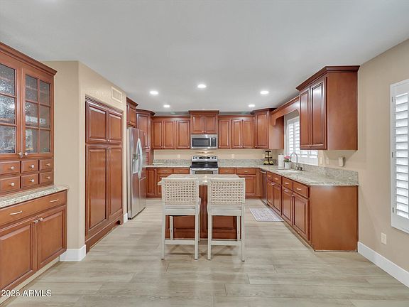 5th image of 3347 E ROCKWOOD Drive