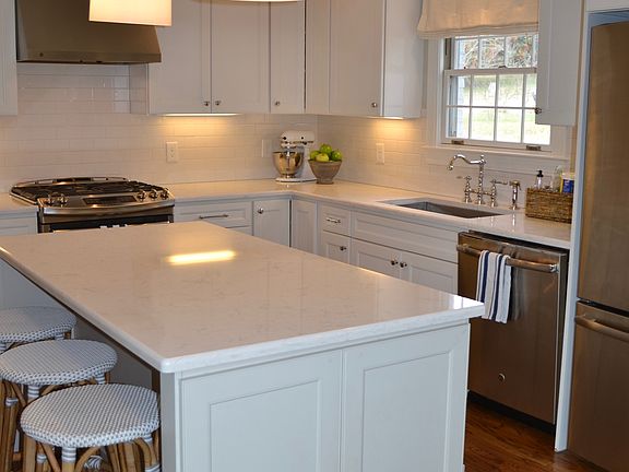 4th image of 1016 E Nokomis Cir