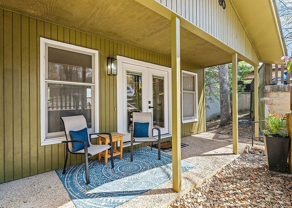 1st image of 60 Dogwood Dr