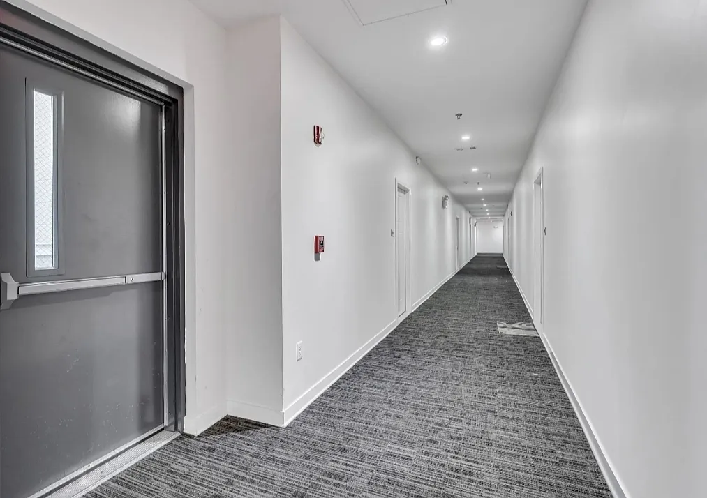 2 bed, 1000 sqft, $2,099 — Photo 3