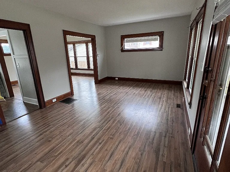 324 Tuscarawas Ave NW — Photo 5