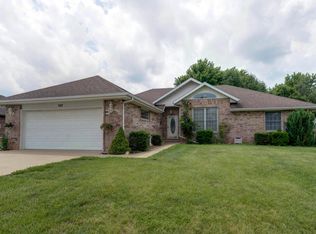 507 Willowdale Ct, Nixa, MO 65714