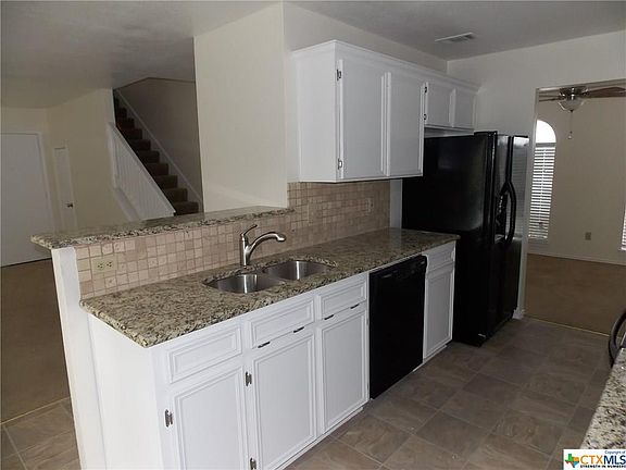 4th image of 2407 Dennis St