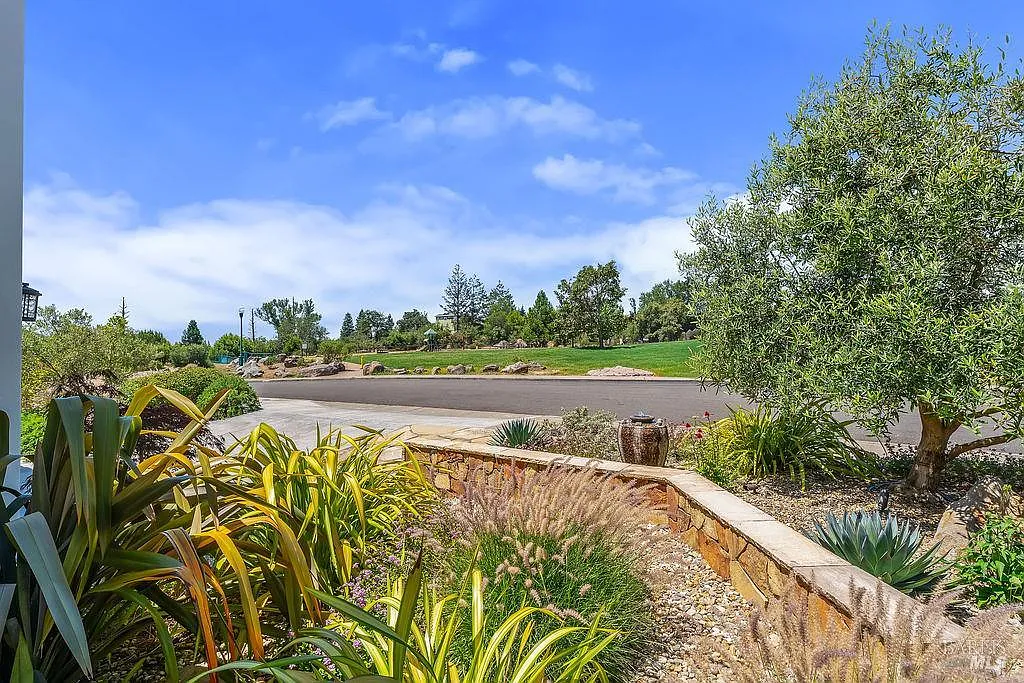 3965 Park Gardens Drive - Photo 4
