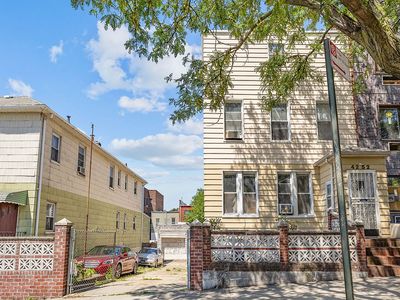 42-52 65th Pl, Woodside, NY, 11377