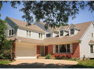 2813 Sandalwood Ct, Buffalo Grove, IL 60089