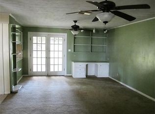 802 W Sterling St, Baytown, TX 77520