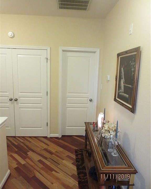 1st image of 810 Skelton Way