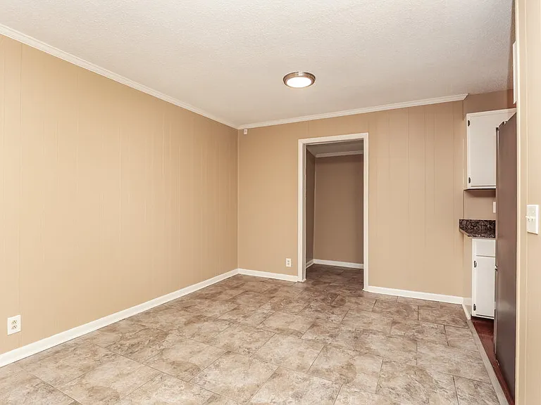 2214 Norman Ave — Photo 5