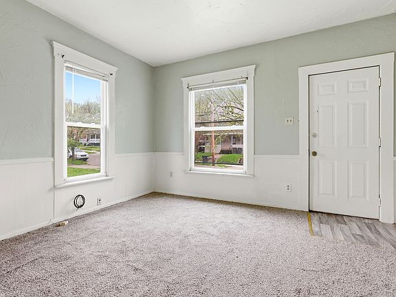 4th image of 819 Princeton St