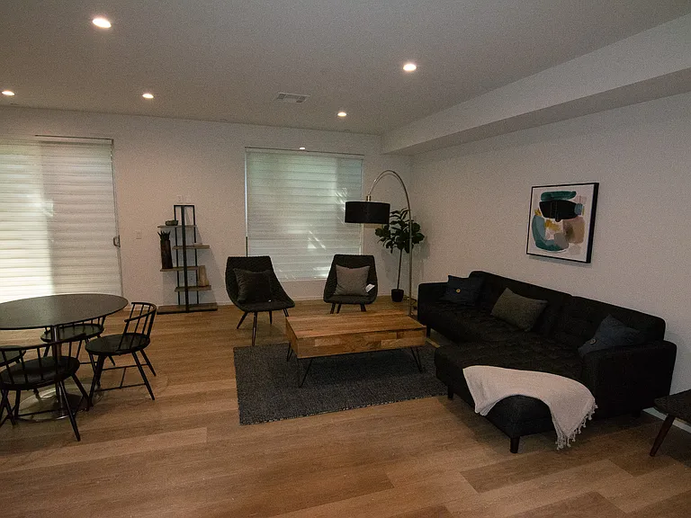 2006 S Corning St #3 — Photo 38