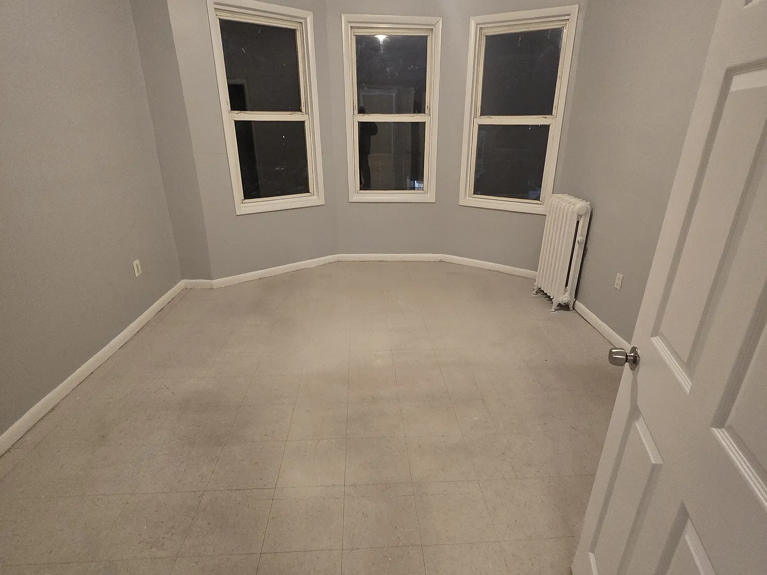 203 Peshine Ave — Photo 4