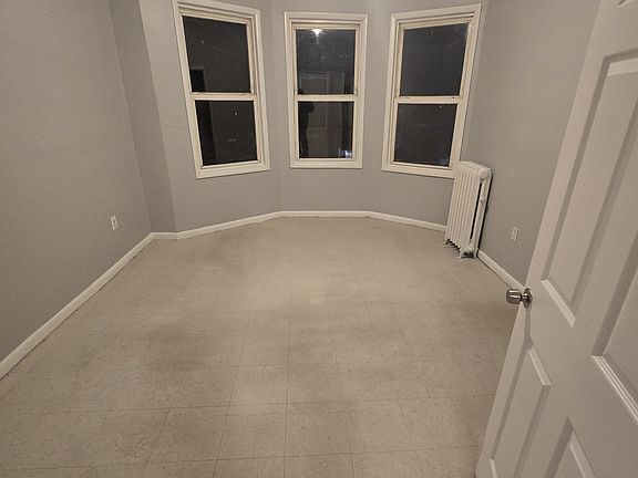 4th image of 203 Peshine Ave #G2
