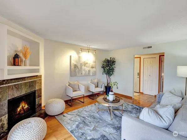 14517 127th Lane NE #N-49, Kirkland, WA 98034
