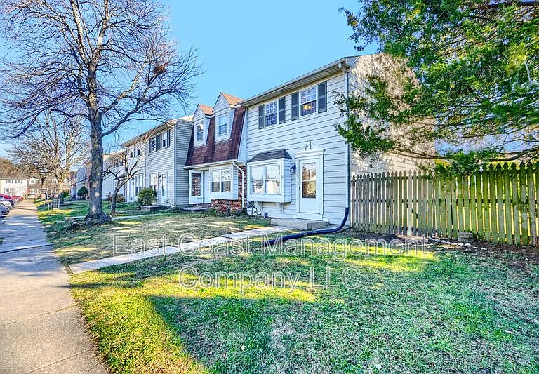 26 King Richard Ct #26 — Photo 3