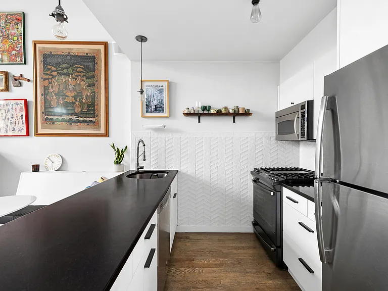 319 Humboldt St #3A — Photo 4