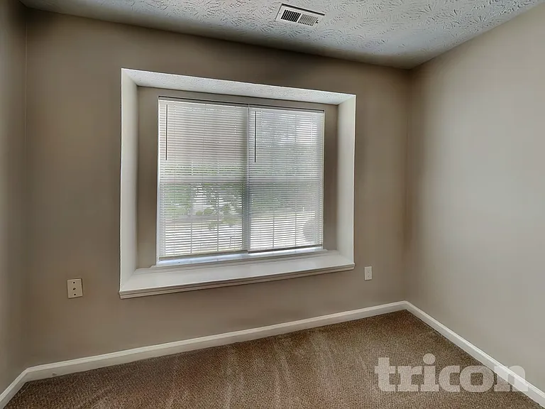 3520 Willow Tree Cir — Photo 12