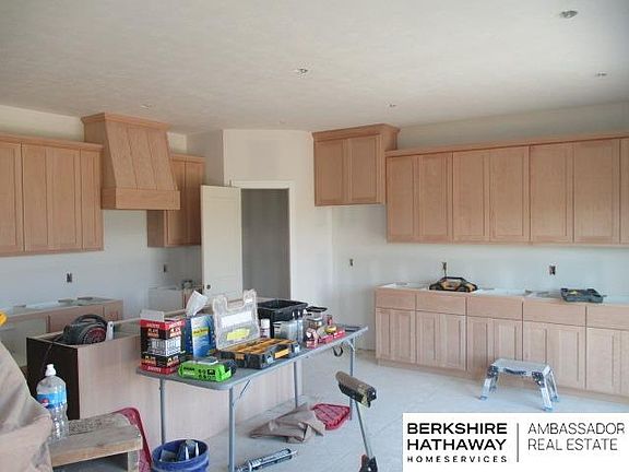 5th image of 5114 Pinehill Rd