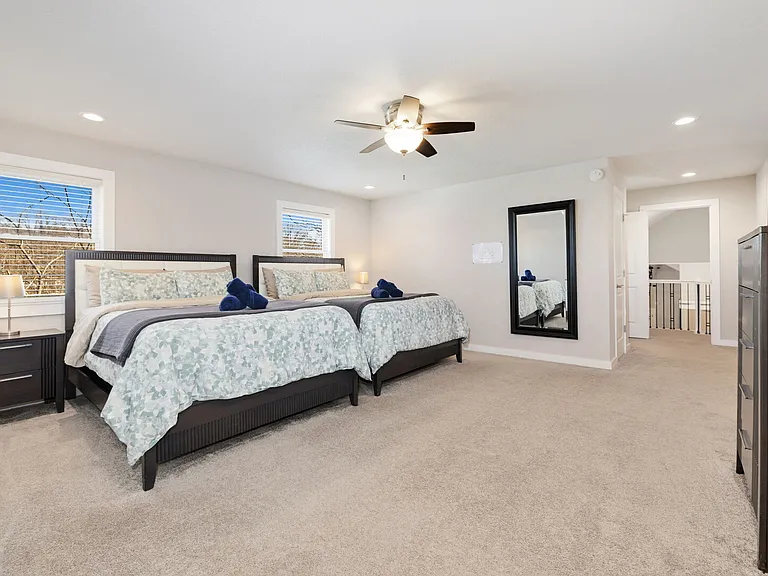 Almand Dr — Photo 29