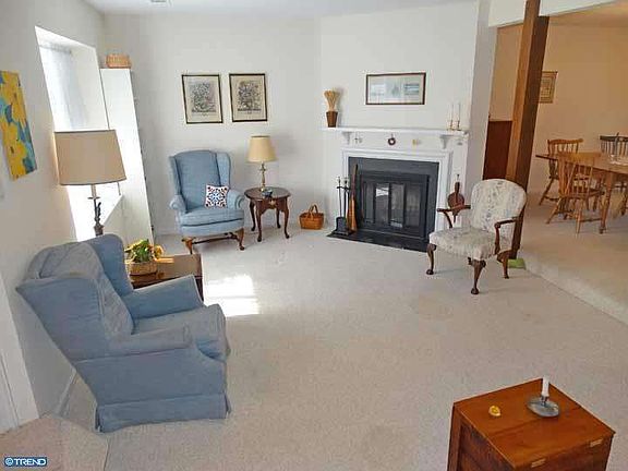2nd image of 49 Essex Pl