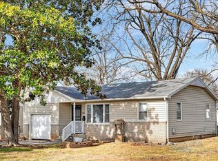 3035 W College Street, Springfield, MO 65802