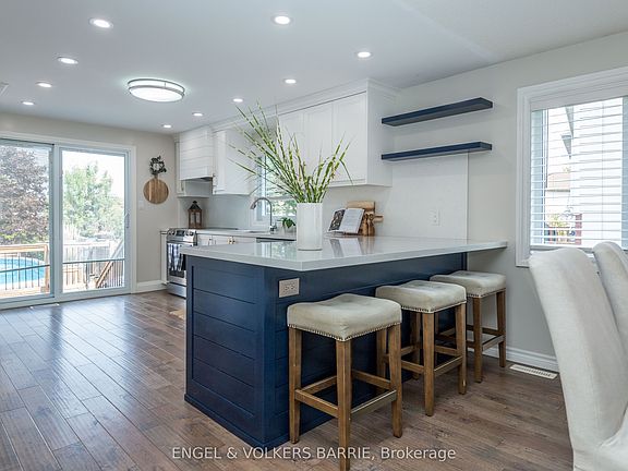 5th image of 139 Columbia Rd