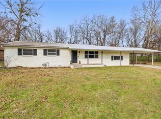 2125 N Old Wire Rd, Fayetteville, AR 72703