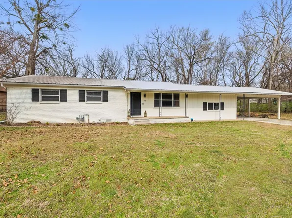 2125 N Old Wire Rd, Fayetteville, AR 72703