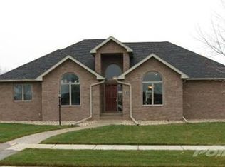 19 Arrowhead Pass, Mitchell, SD 57301