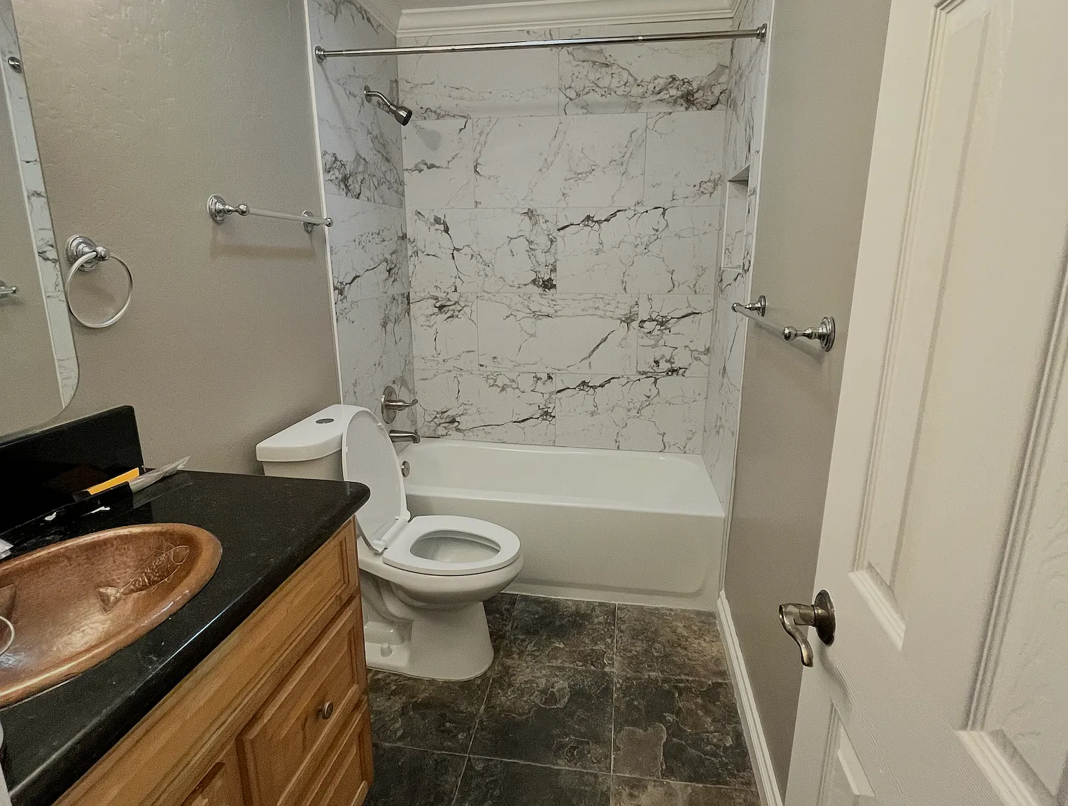 2 bed, 890 sqft, $2,395 — Photo 3