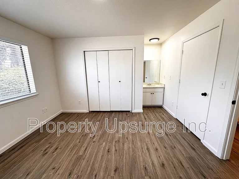 1529 Willis St #6 — Photo 9